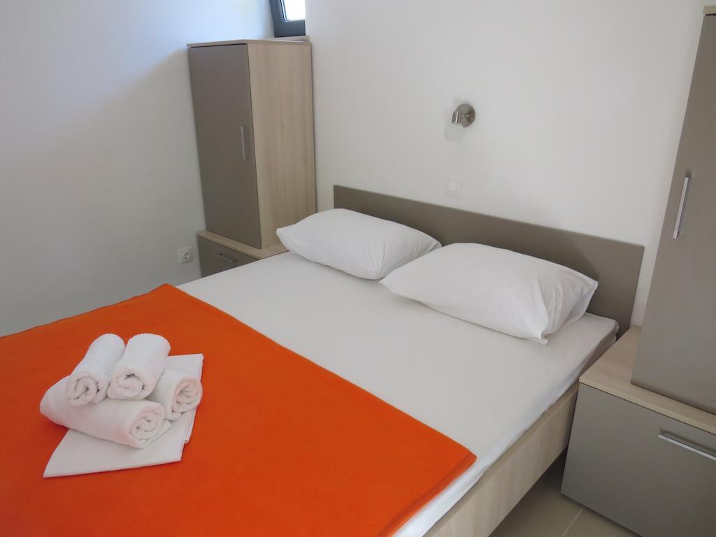 Camping Mia Bungalow & Mobile Home Biograd Na Moru Room photo